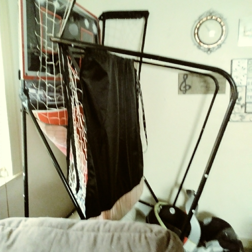 Basketball hoop