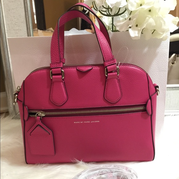 Marc Jacobs Designer Tote Bag w/ Strap, Fuschia - Picture 1 of 3