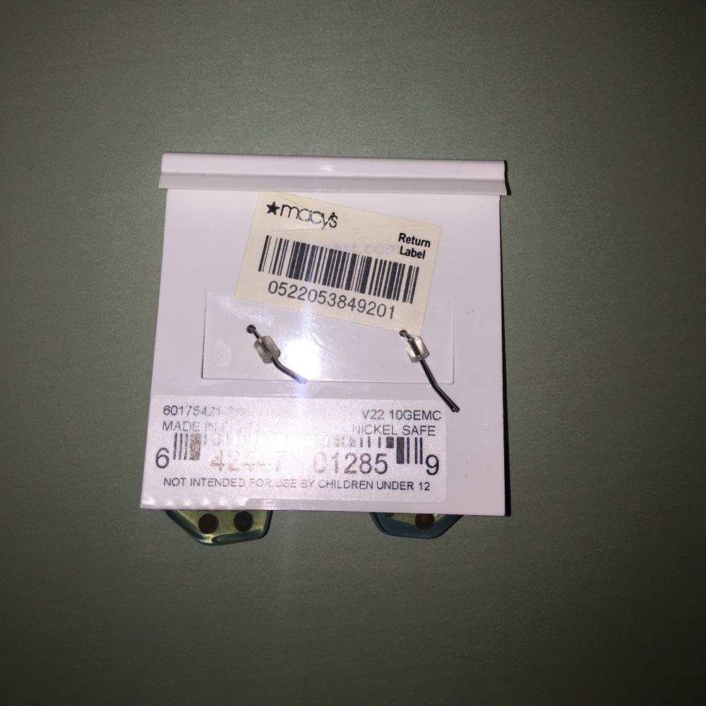 Nine west earings - Picture 5 of 5
