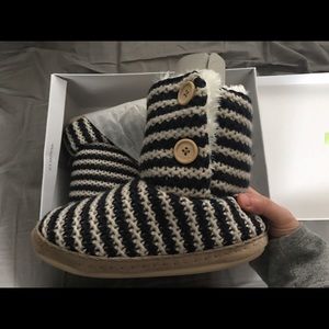 Never been worn! Steve Madden Kozzee Slippers