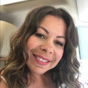Meet your Posher, Angelica