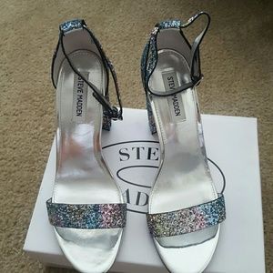 Block heel glitter sandals