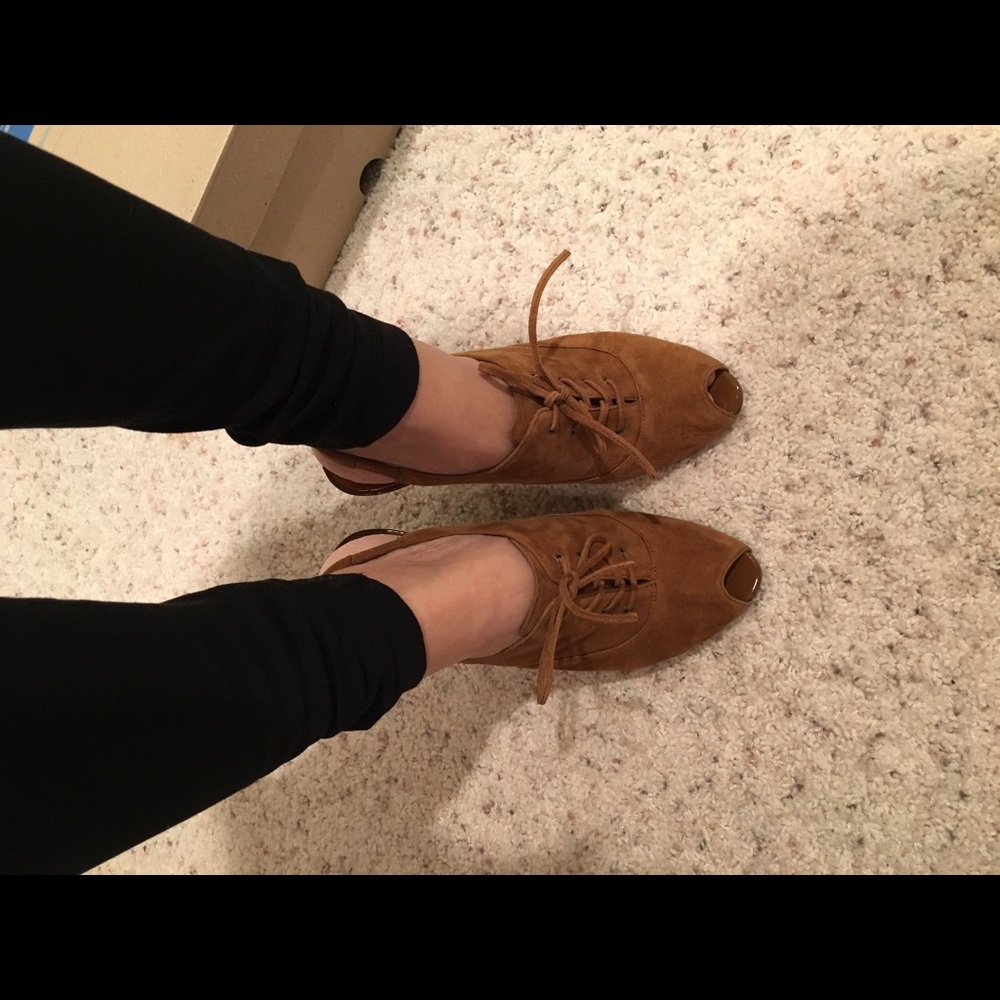 Guess peep-toe heels