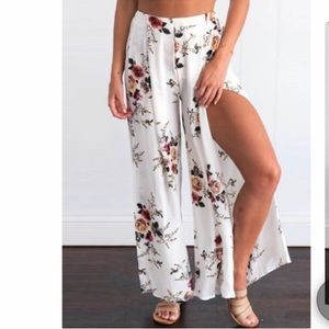 Split floral print casual wide leg pants. Small