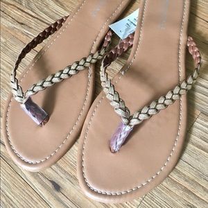 Aeropostale flip flops