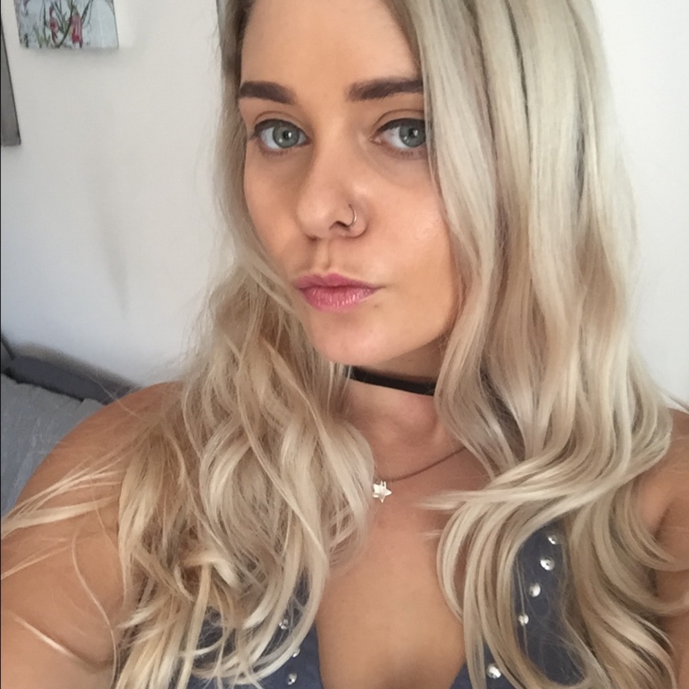 Meet your Posher, Christina