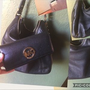 MK purse like new condition with matching wallet