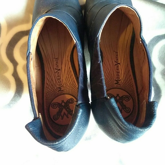 Blue Modern Vintage Booties - Picture 3 of 4