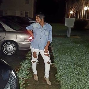 Meet your Posher, Danielle