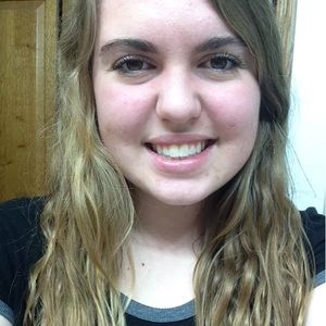 Meet your Posher, Delanie