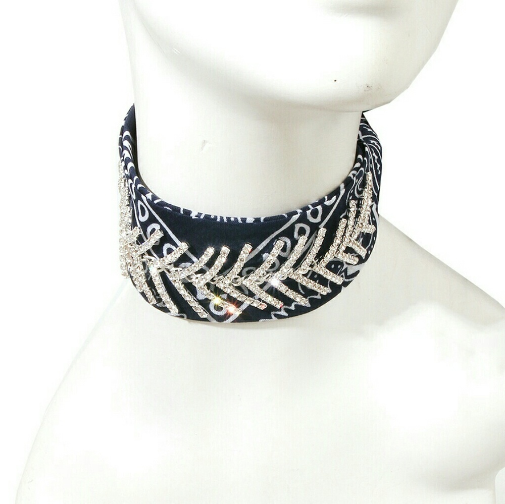 Blue bandana choker