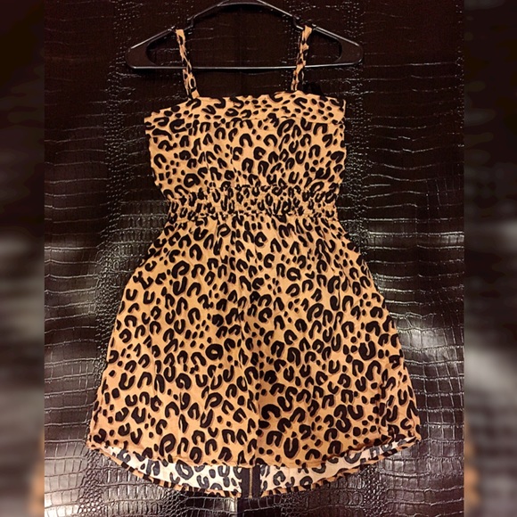 🛍️ Sale 🛍️ Cheetah Print Dress w/ Pockets - Picture 5 of 5
