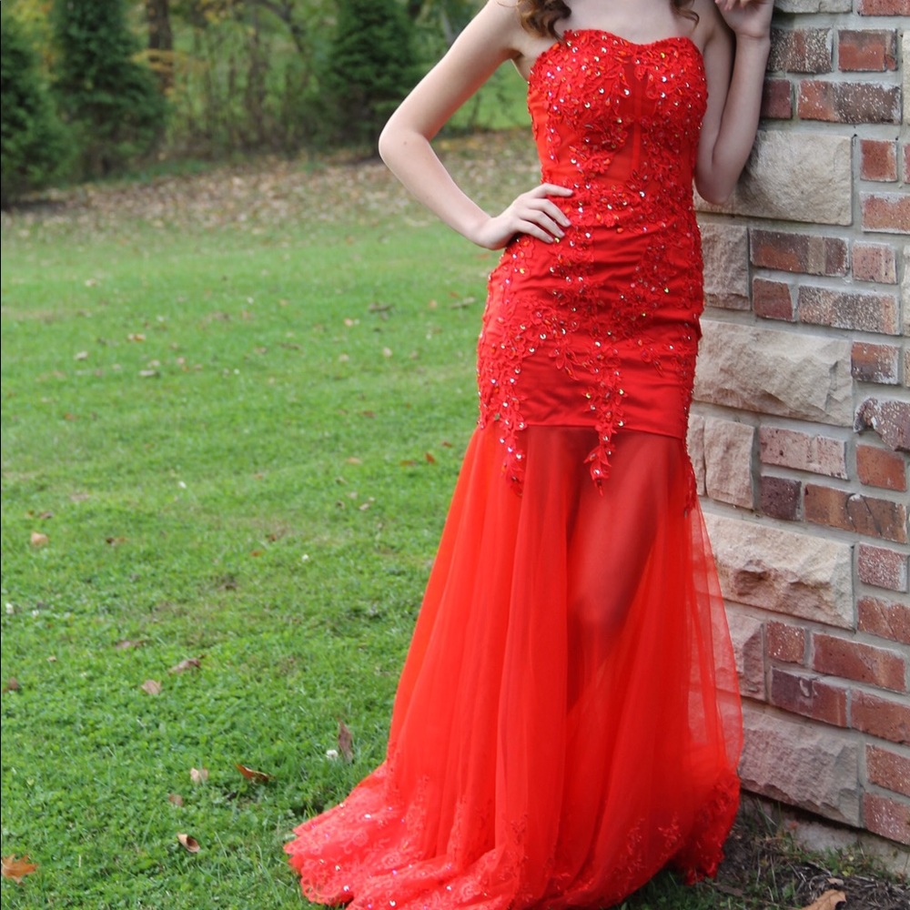 Red prom dress