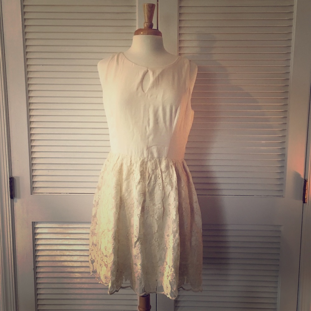 Pink owl apparel brand cream dress size large