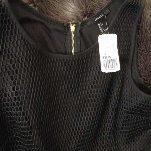 Little black dress with an edge - Picture 2 of 4