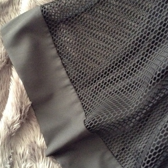 Little black dress with an edge - Picture 4 of 4