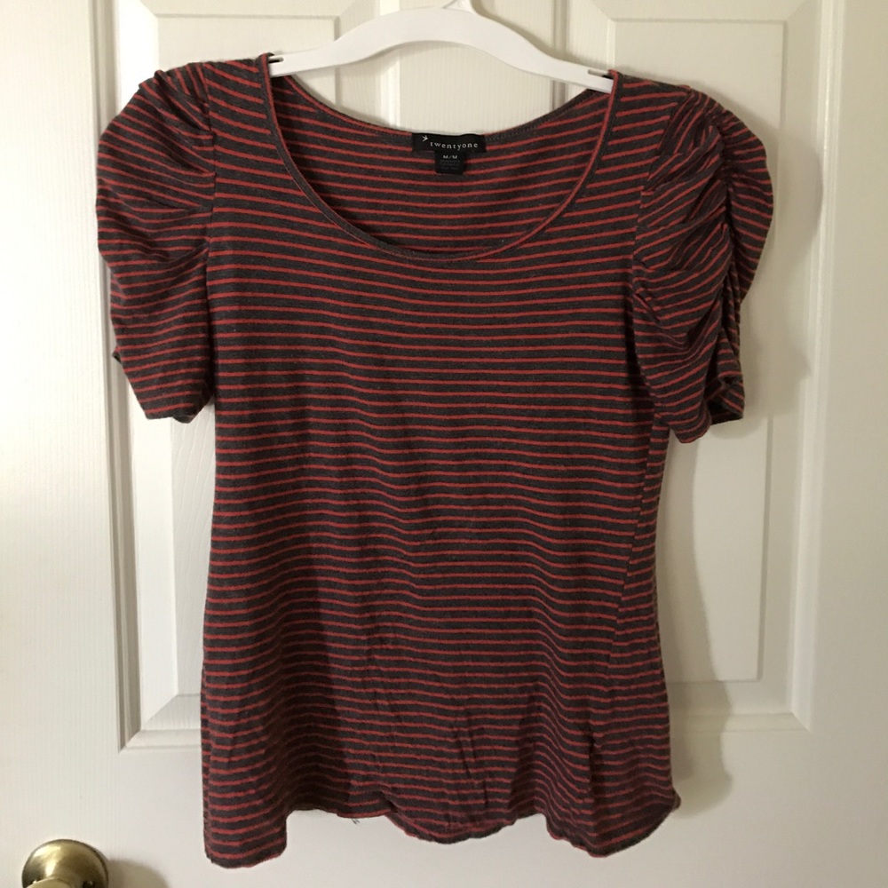 Forever 21 striped rouched sleeve blouse