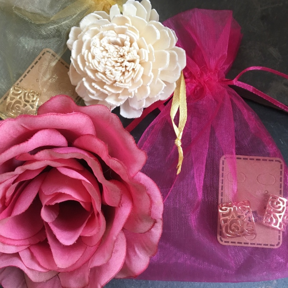Mother's Day special! Gold filigree earrings