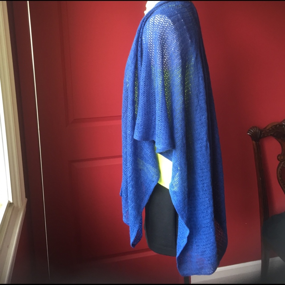 Multi functional blanket wrap. - Picture 5 of 8
