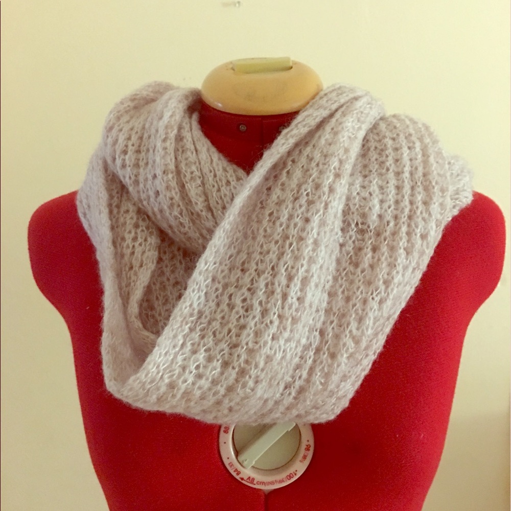 Infinity knit scarf