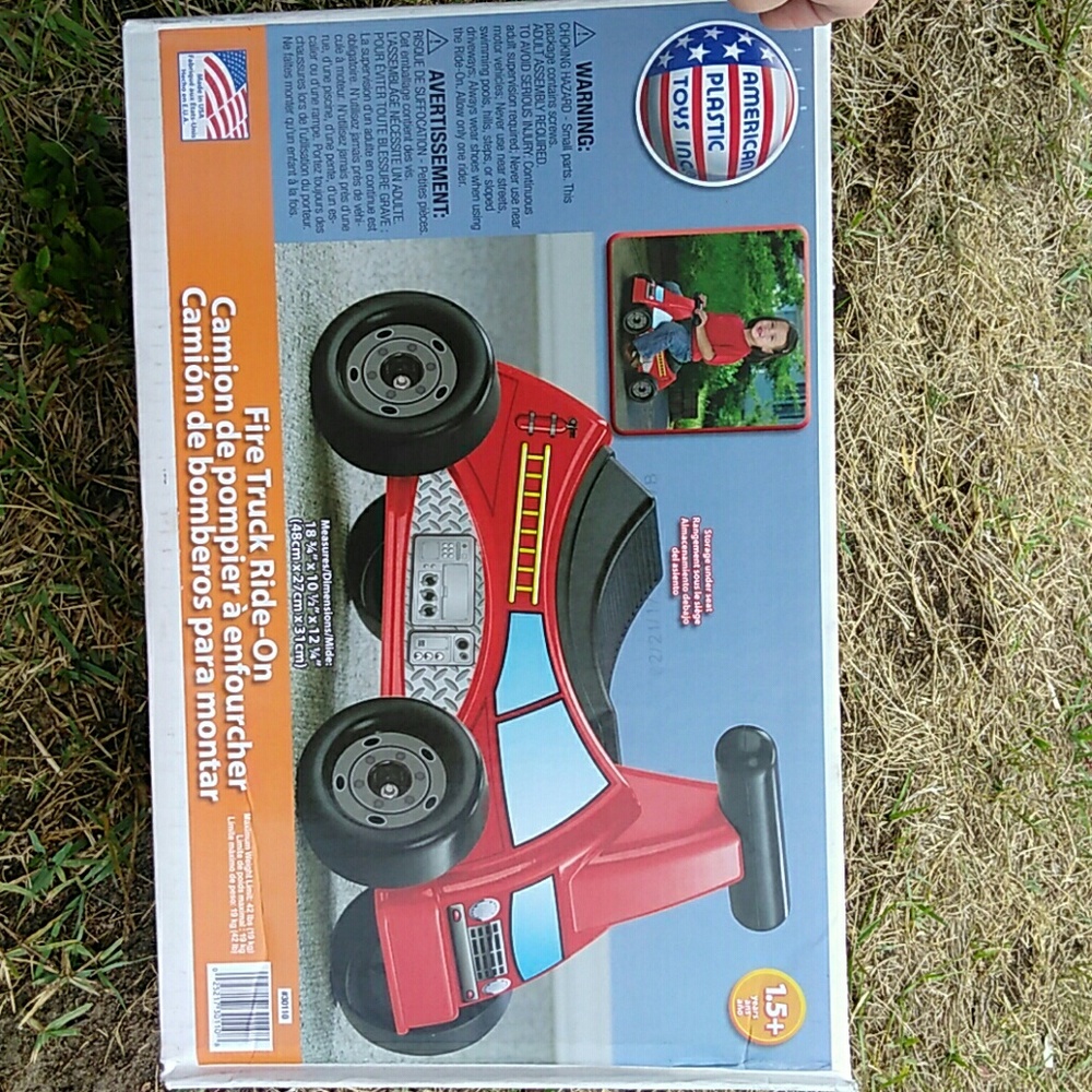Nwt fire truck ride on toy
