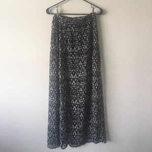 SLIT FRONT MAXI SKIRT