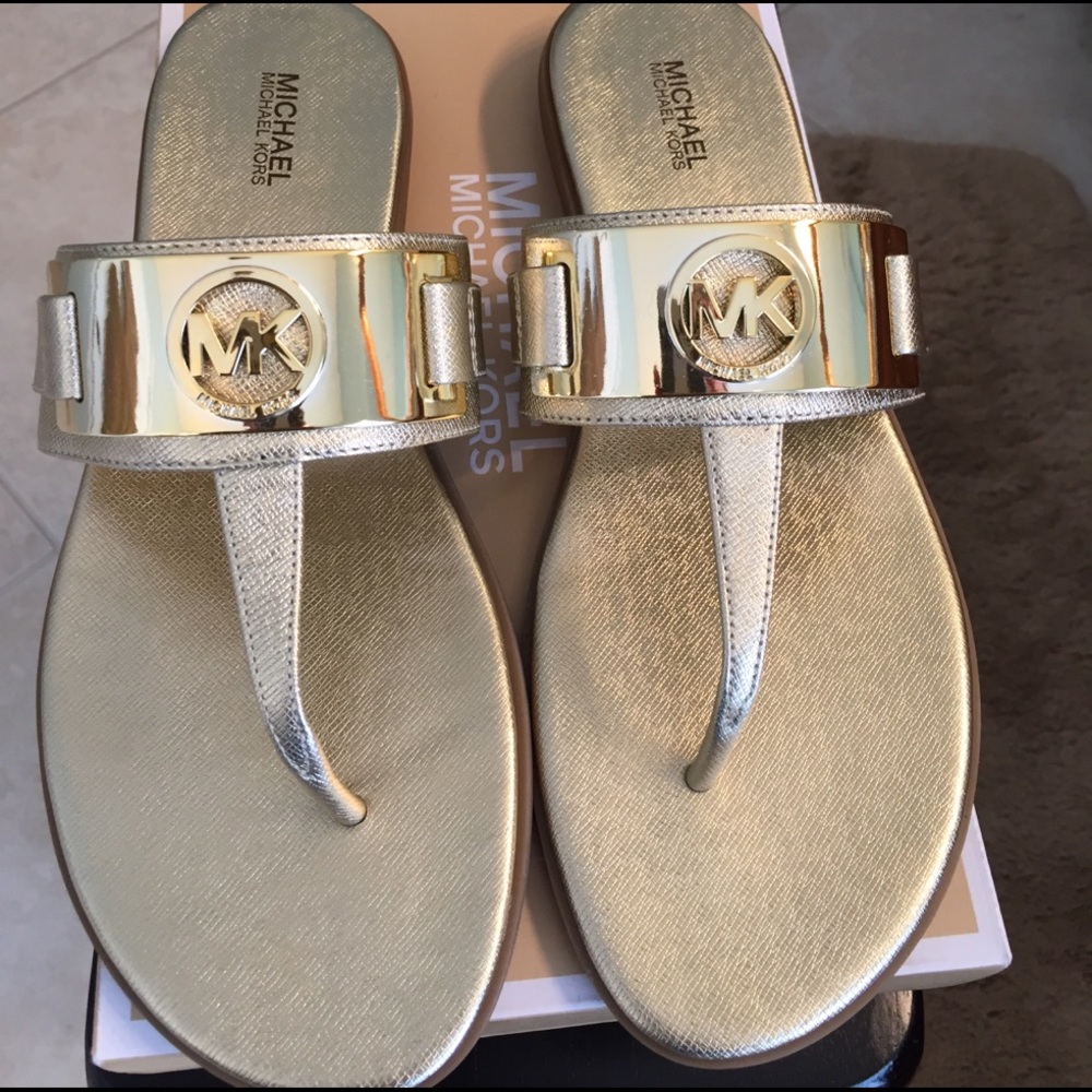 🆕Michael Kors Warren pale gold leather sandals 9M - Picture 1 of 8
