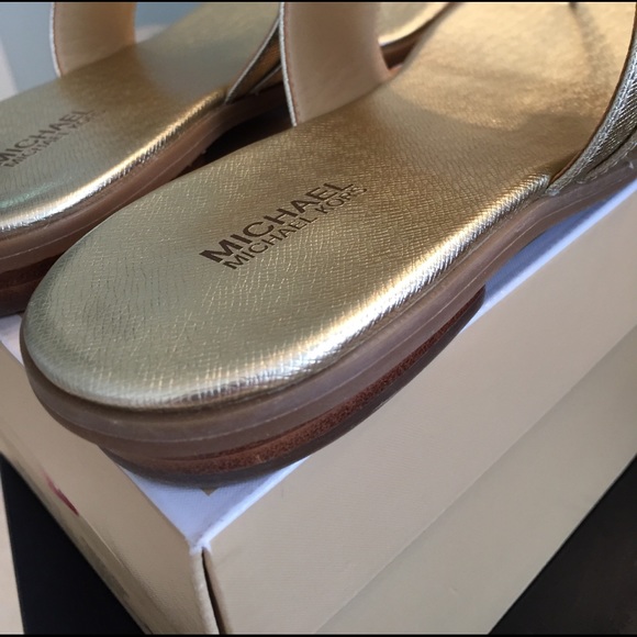 🆕Michael Kors Warren pale gold leather sandals 9M - Picture 5 of 8
