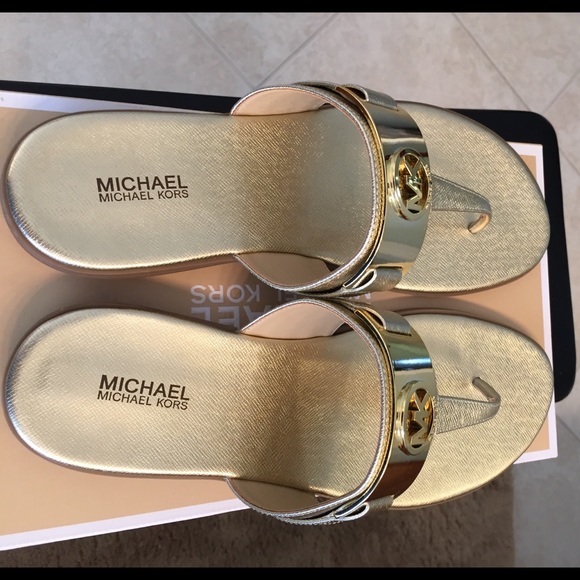 🆕Michael Kors Warren pale gold leather sandals 9M - Picture 7 of 8