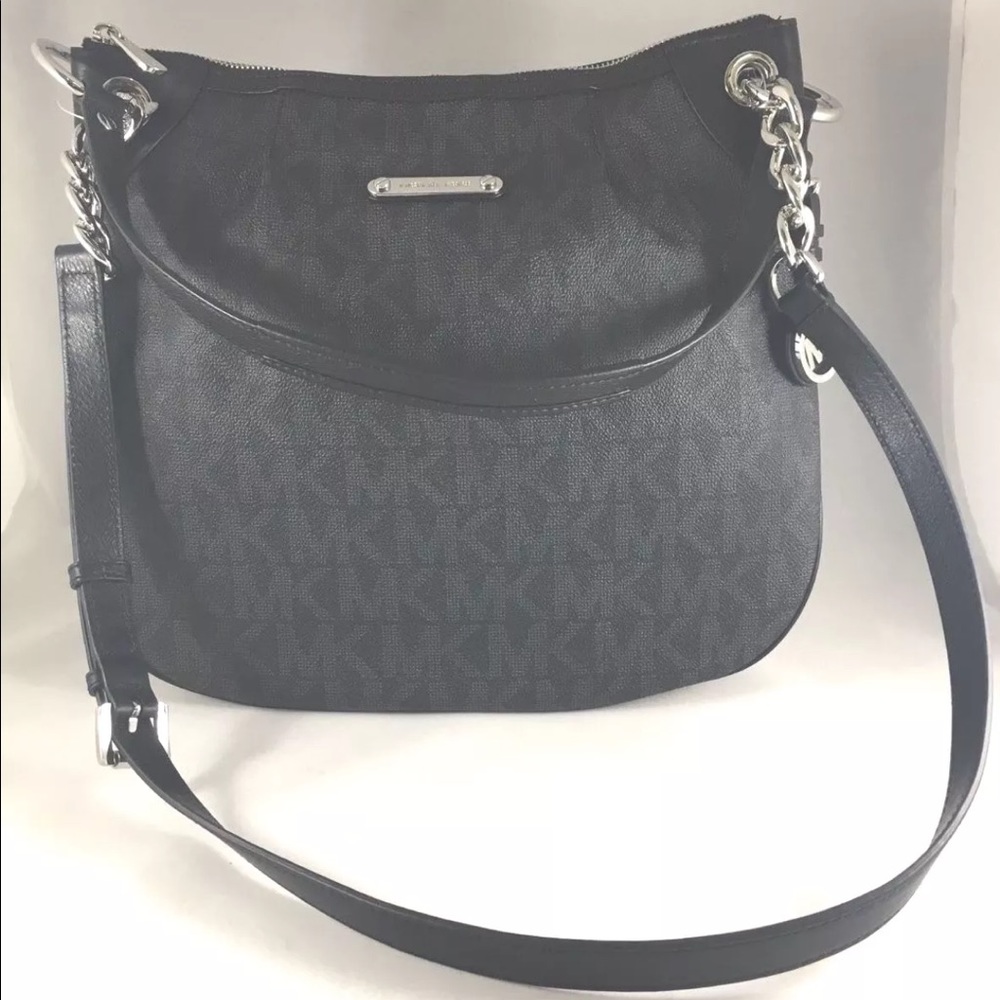 Looking for ISO..... this mk purse