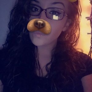 Meet your Posher, Allyssa