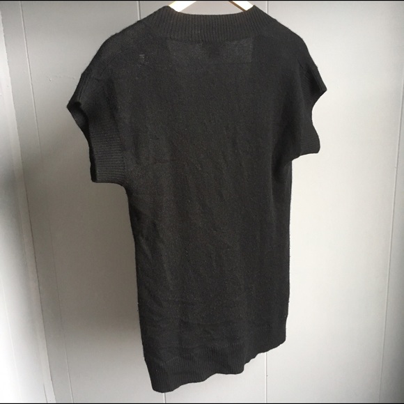 Chelsea & Theodore Deep V Sweater - Picture 3 of 3