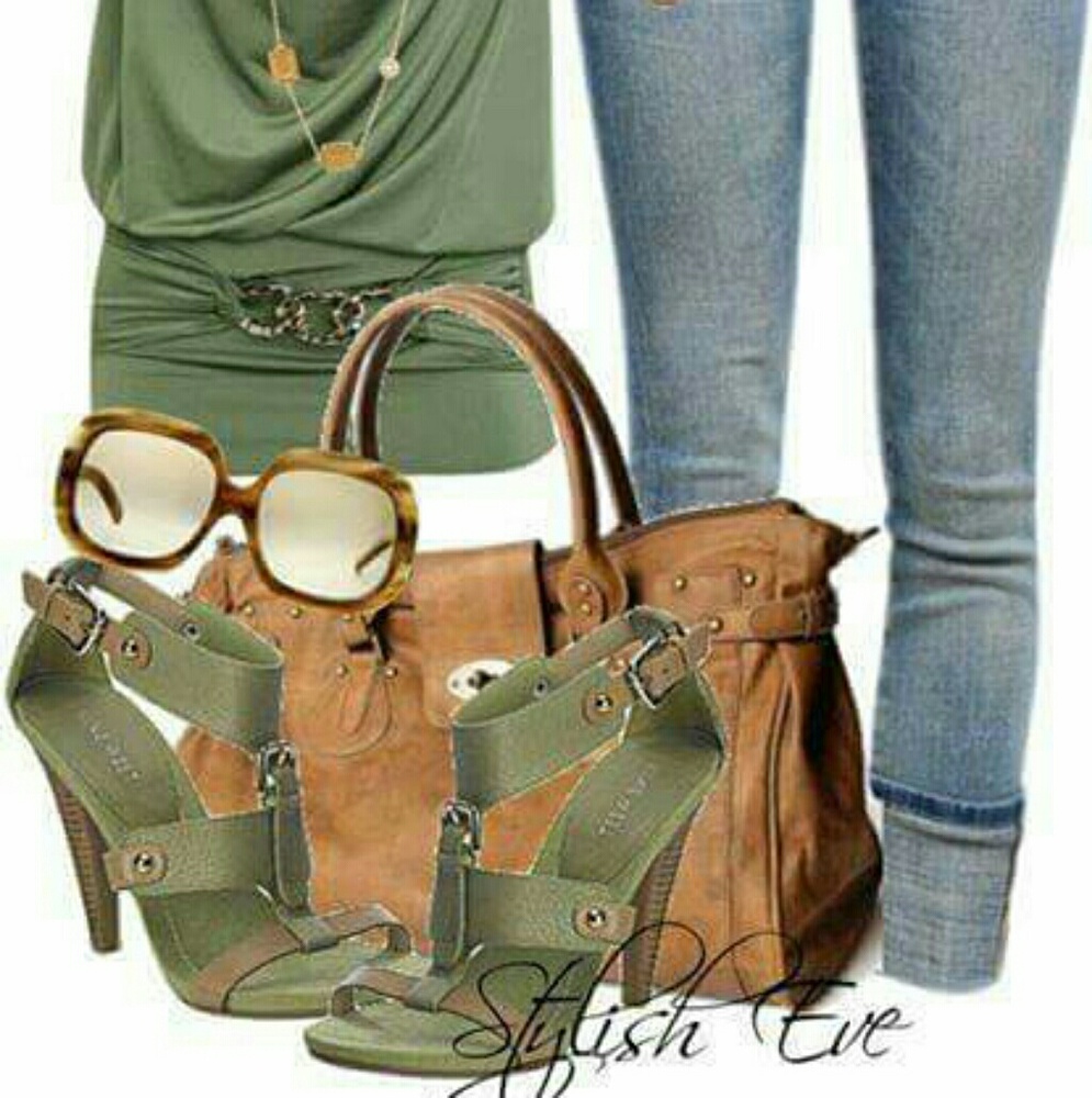 ISO THIS TOP AND HANDBAG - Picture 2 of 2