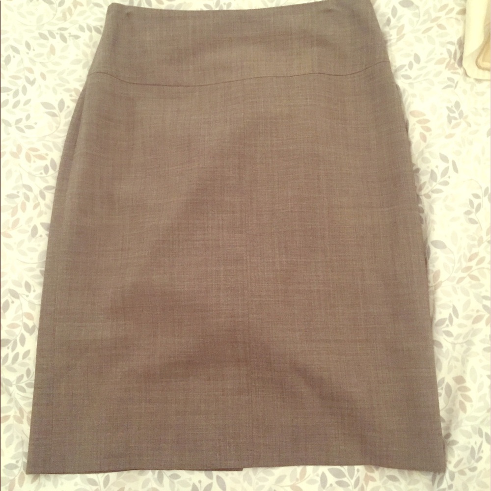 Banana Republic grey/taupe pencil skirt size 4