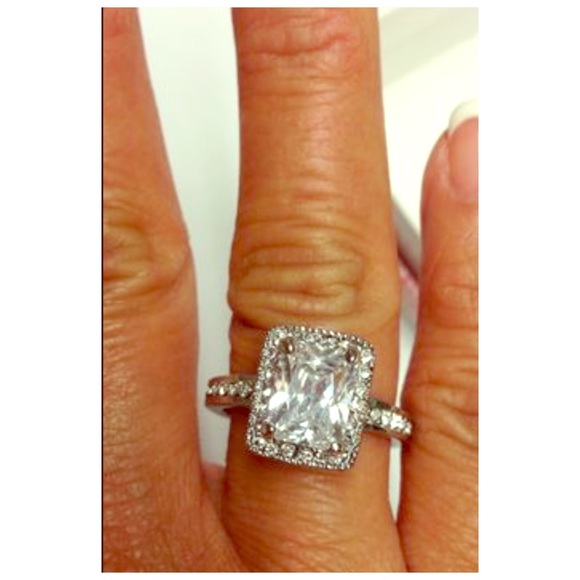 Premier Designs Jewelry - PREMIER DESIGNS RING