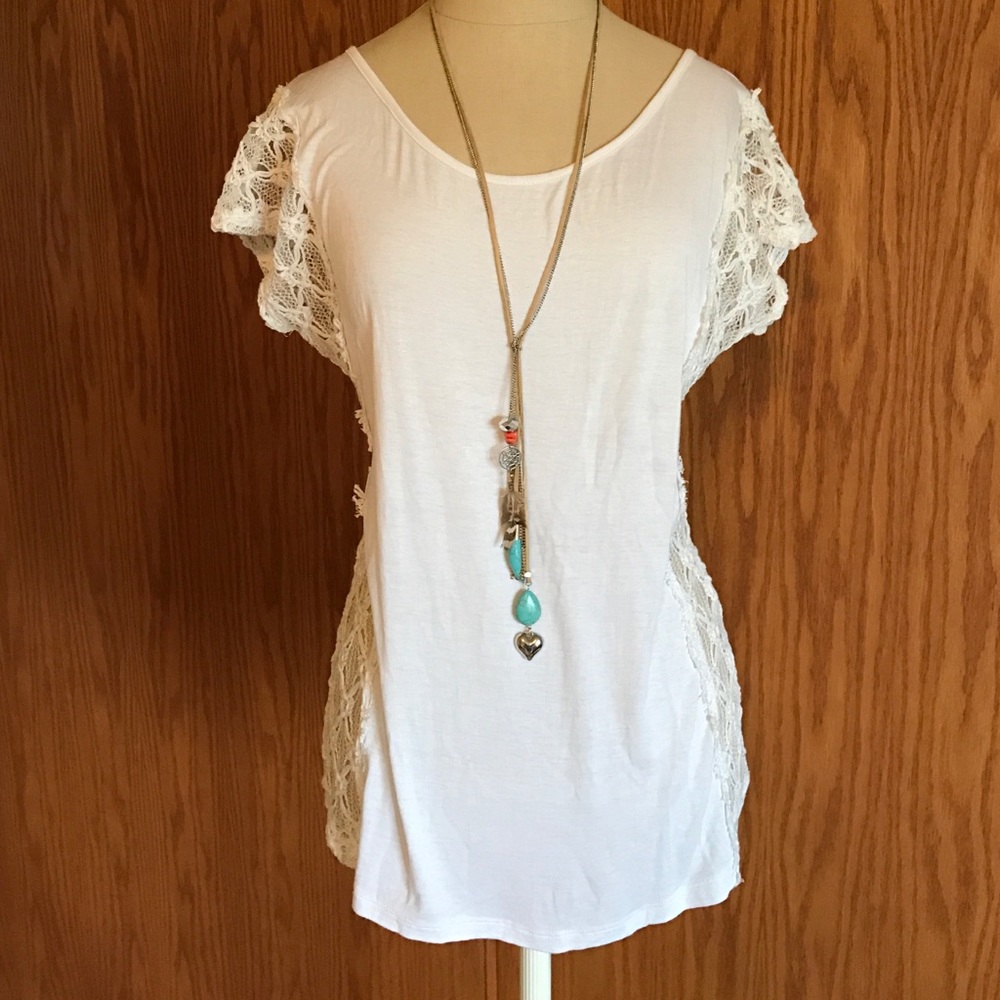 Daytrip top with lace sides!