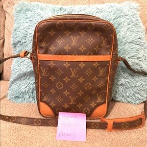 AUTH LOUIS VUITTON DANUBE GM CROSSBODY
