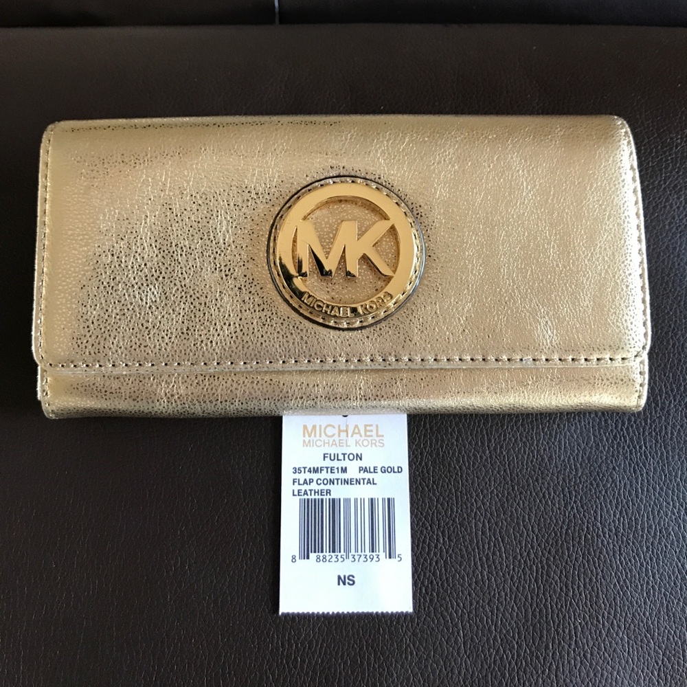 Michael Kors Pale Gold Fulton Wallet