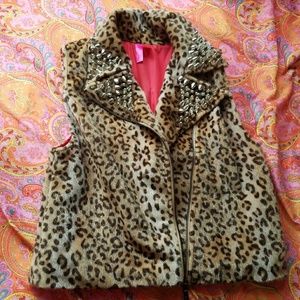 Faux fur leopard studded vest
