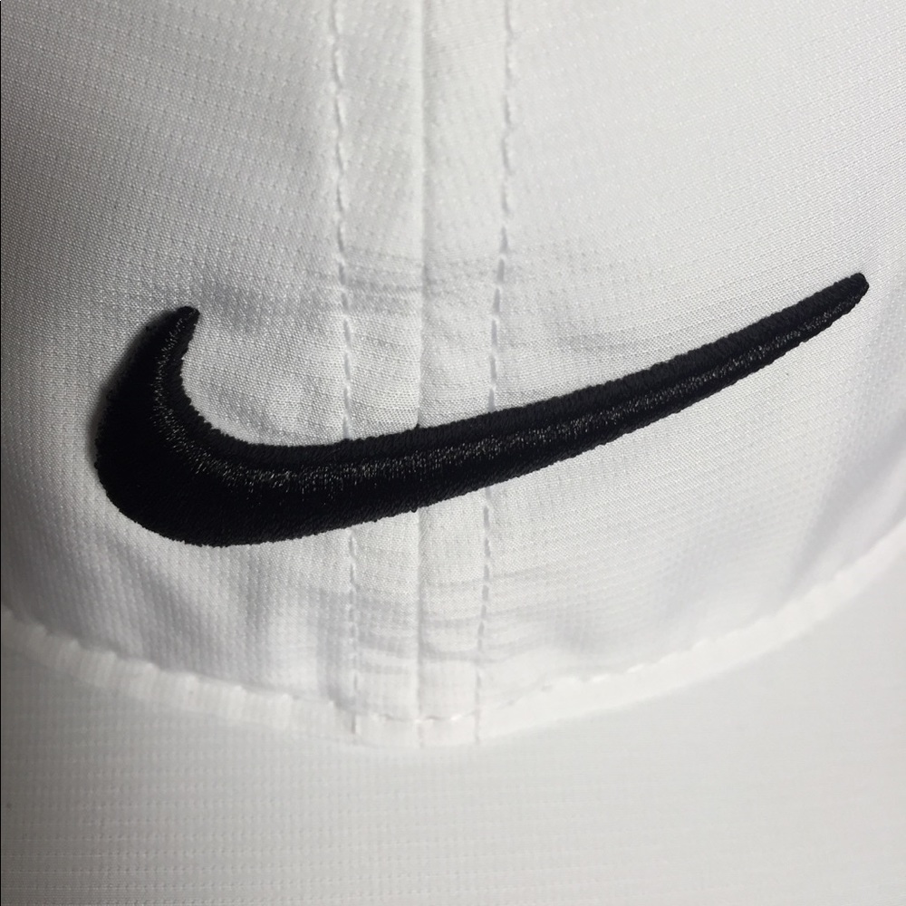 Last One! Nike Women's Perforated Golf Hat NWT - Picture 6 of 6