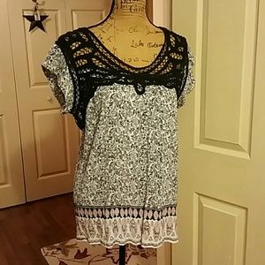 Beautiful multi-colored 100% viscose blouse