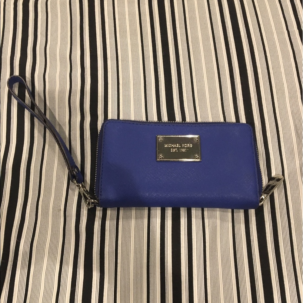 MK wristlet/iPhone case.