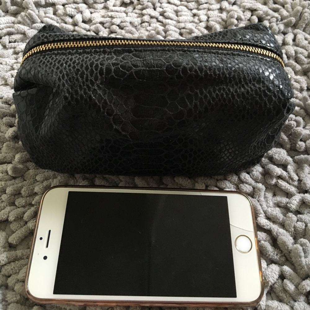 Kate Spade Cosmetics Bag View 4