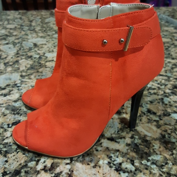 Shoe Dazzle Shoes - Shoe Dazzle Orange heels boots Size 7