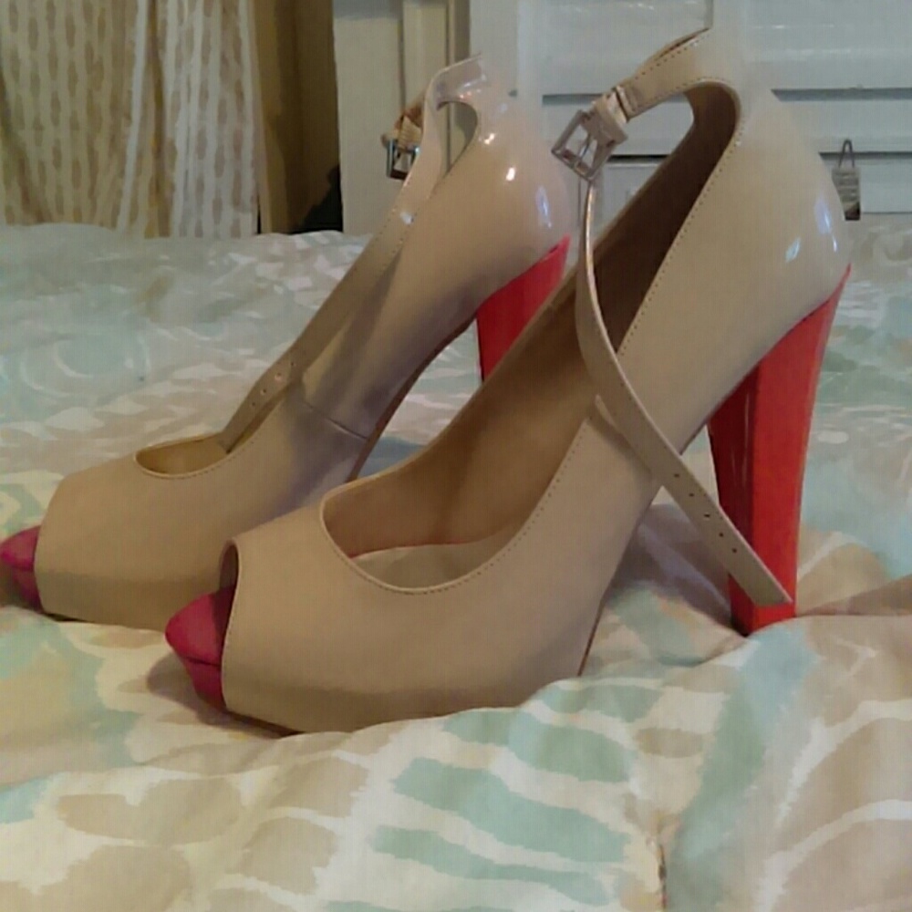 Women's shoes