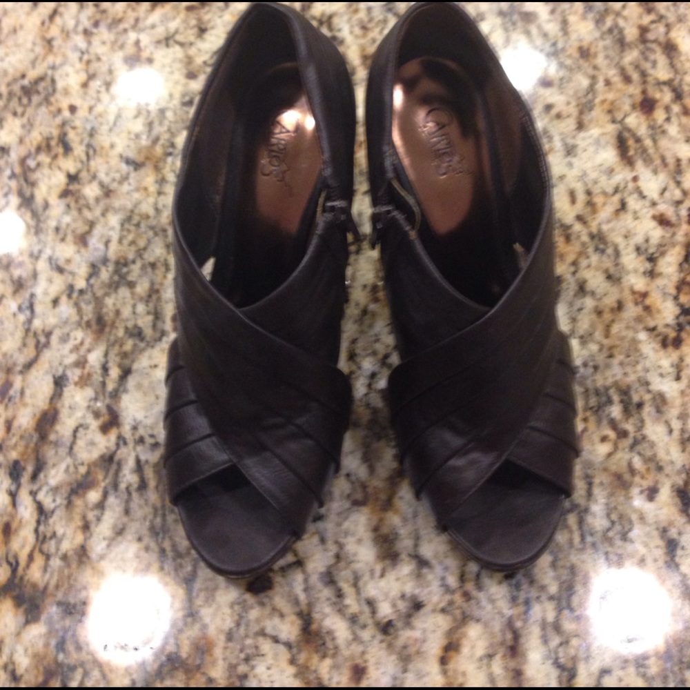 Carlos Santana heels