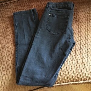 Black skinny ankle jeans