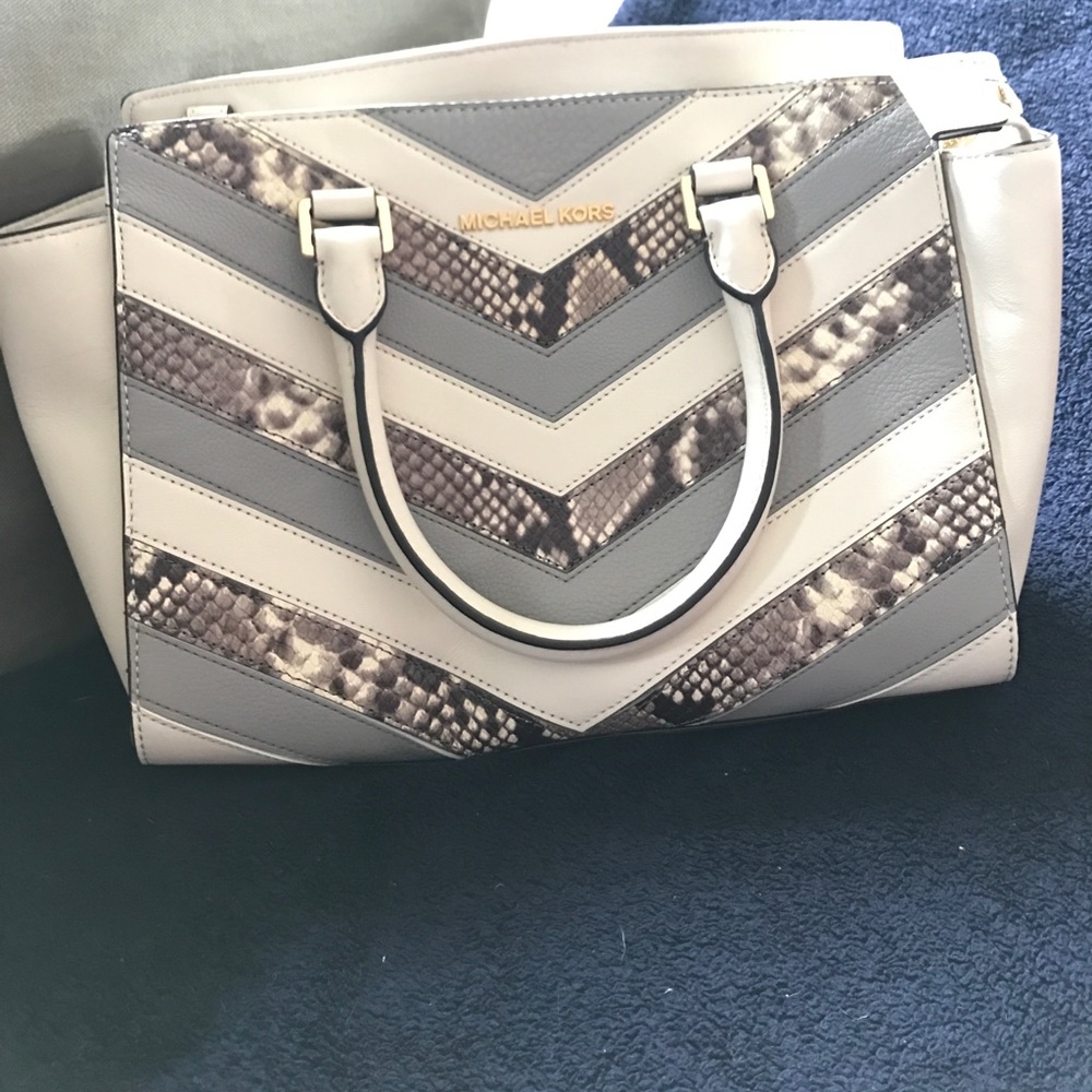 NEVER WORN Michael Kors bag