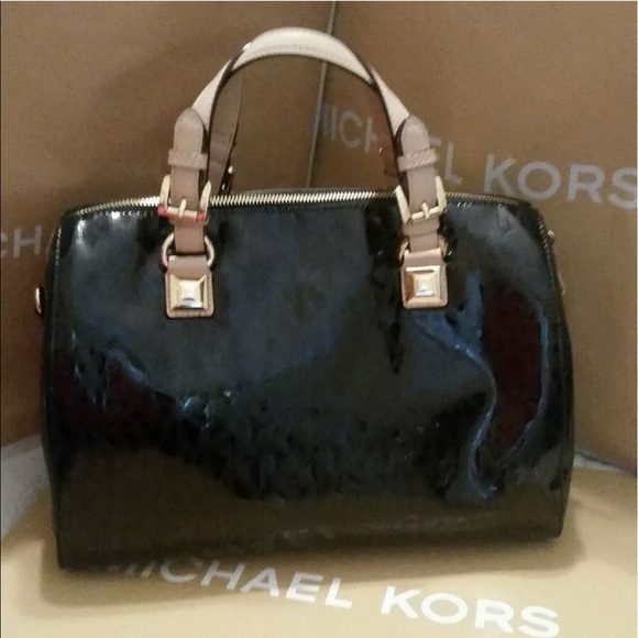 Brand New 💯% authentic Michael Kors - Picture 2 of 8