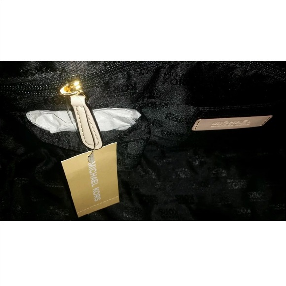 Brand New 💯% authentic Michael Kors - Picture 6 of 8